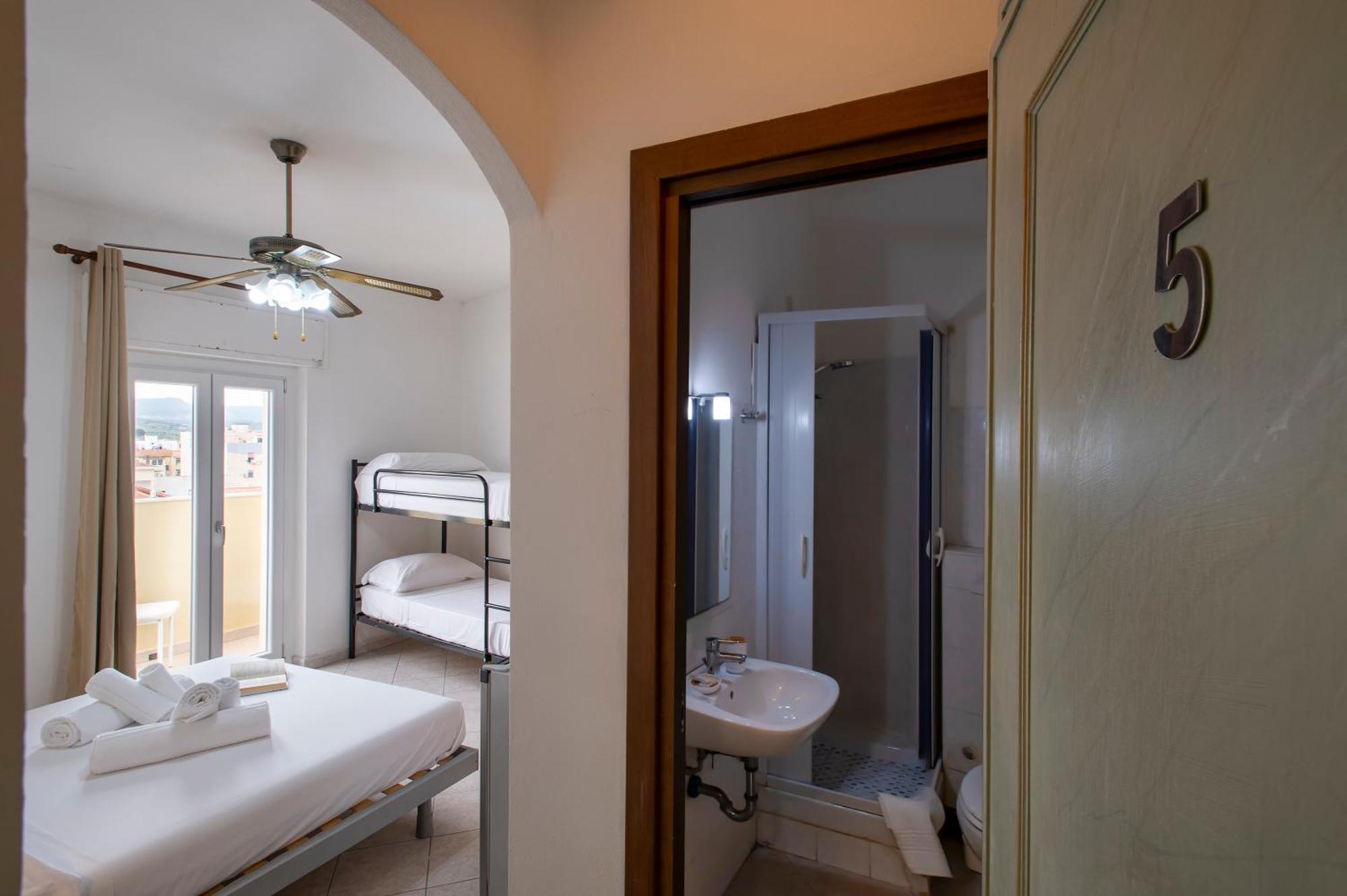 Oasis Guest House Alghero Buitenkant foto